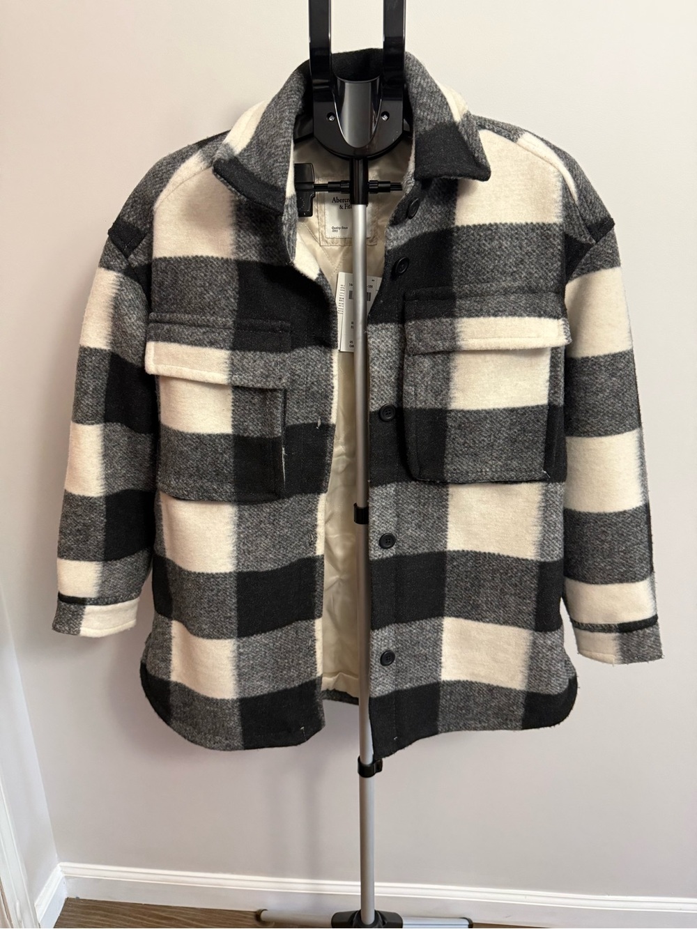 Ambercrombie & Fitch Plaid Women’s Cozy Shacket XS New With Tags